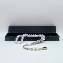 Lade das Bild in den Galerie-Viewer, Tespih Selenit Selection of the Master Collecttion Vizyon Püskül 8mm Rund Küre Gebetskette Rosary Misbah Subha Handmade inkl. Etui