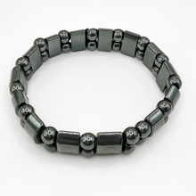 Lade das Bild in den Galerie-Viewer, Hämatit Armband Herren Ø60mm – Naturstein Schmuck – Geschenk im Etui