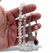 Lade das Bild in den Galerie-Viewer, Tespih Selenit Selection of the Master Collecttion Vizyon Püskül 8mm Rund Küre Gebetskette Rosary Misbah Subha Handmade inkl. Etui
